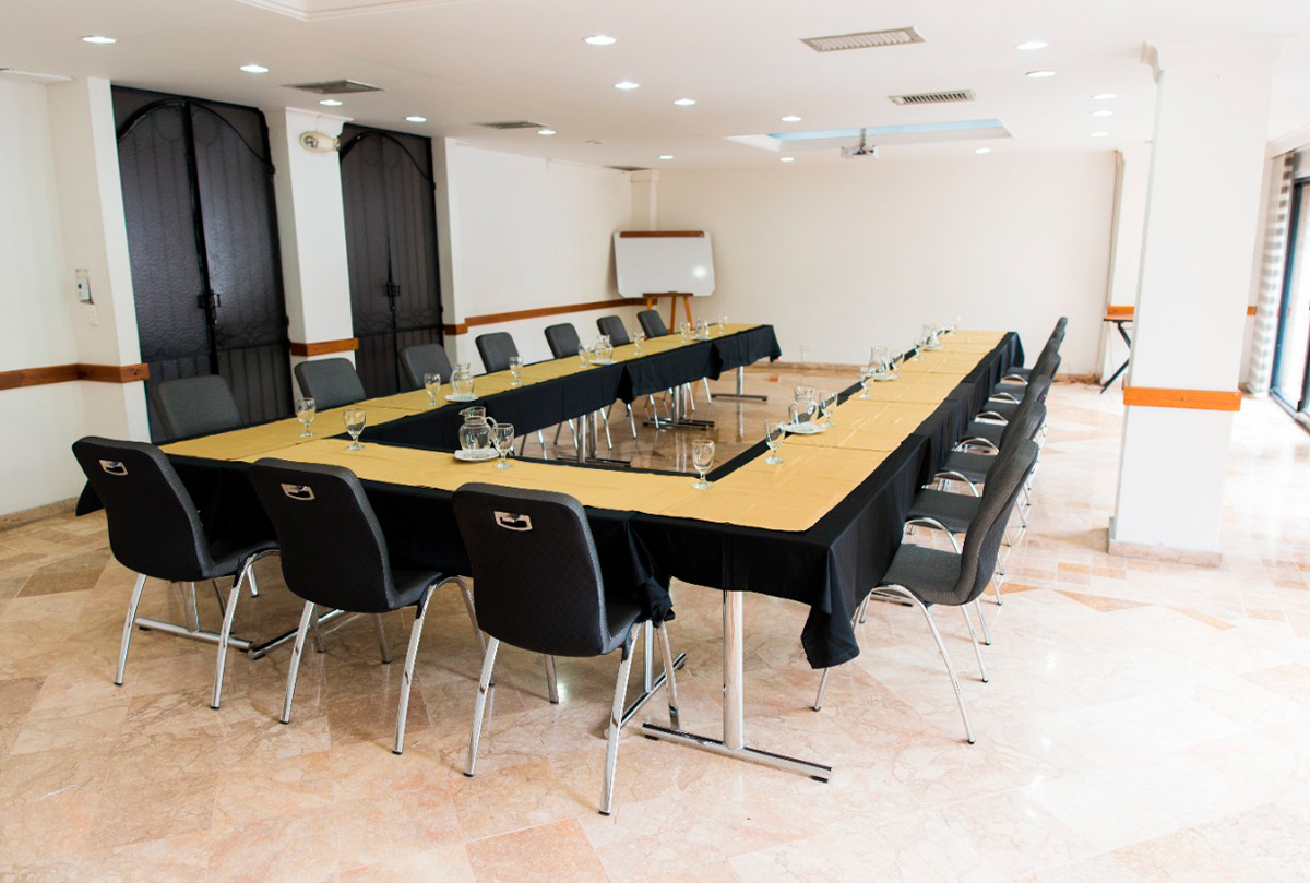 hoteles en medellin laureles 70